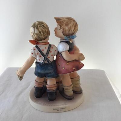 Hummel Figurine â€œBath Timeâ€ Tmk6 412