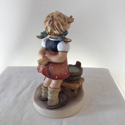 Hummel Figurine â€œBath Timeâ€ Tmk6 412