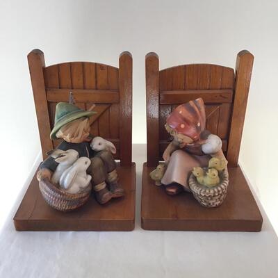 Hummel  Bookends 61A and B  tmk2