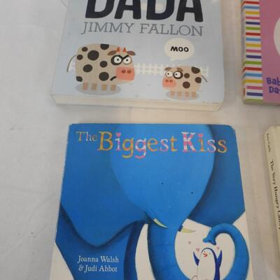 9 Children Board Toddler Books: Dada Jimmy Fallon to The Very Hungry Caterpillar
