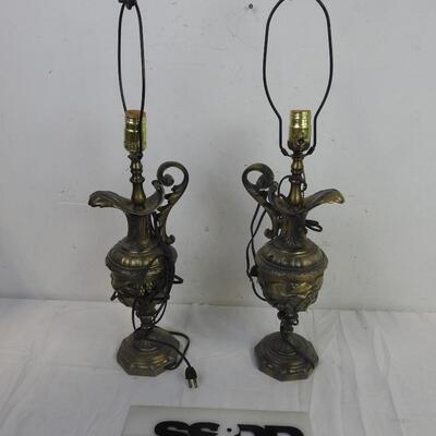 2 Lamps Gold/Brass tone, Leaf Design, Both Work, No Lamp Shades