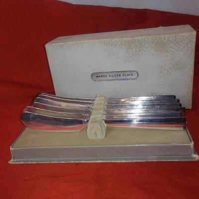 Vintage Ward Butter Knives