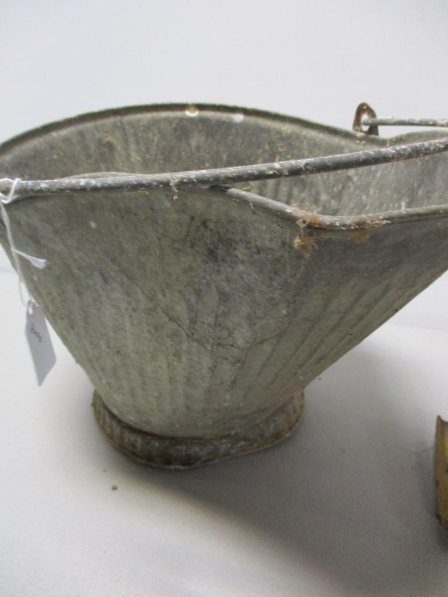 Galvanized Ash Bucket with Scoop