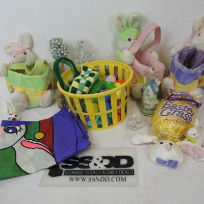 3 Easter Bunnie Baskets, 1 Plastic Basket with Eggs, Grass and Mini Bunnies