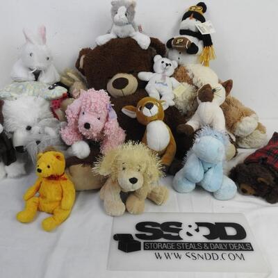 18 pc Stuffed Animal Lot: Bears, Cats, Dogs, etc