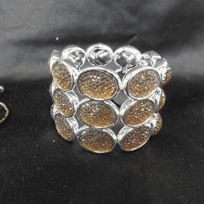 10 Item Costume Jewelry Bracelets, Some Wire, Some Metal Beads, Some Diamond