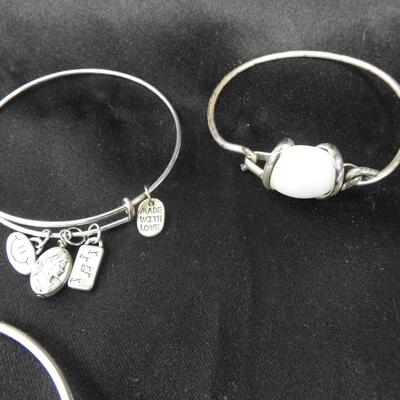 10 Item Costume Jewelry Bracelets, Some Wire, Some Metal Beads, Some Diamond