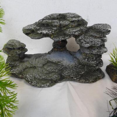 Fish Tank Faux Shrubs and Plants, Rocks and DÃ©cor, Small House, Cleaning Brush