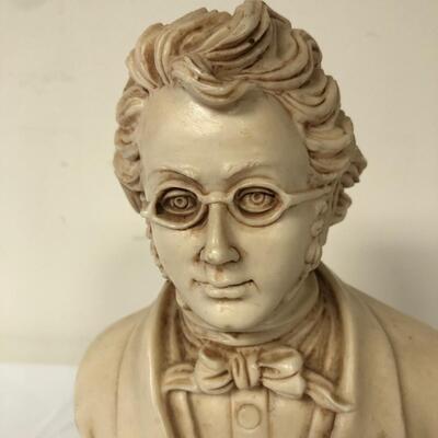 Schubert Bust & Books on Classical Music (BO-KM)