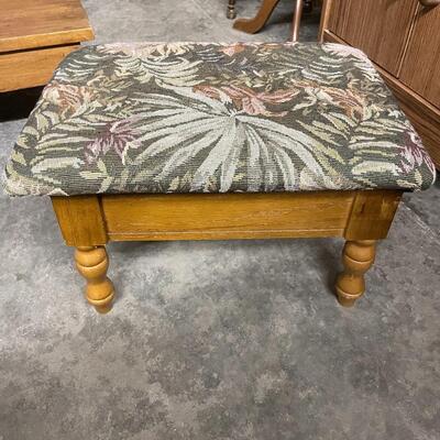 Square foot stool with covered top
