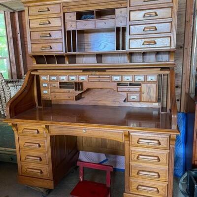 Large Custom Made Roll-Top Amish Desk w/ Unique Upper Tier