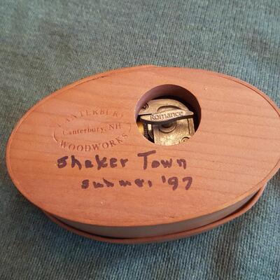 Oval Shaker Box Music Box