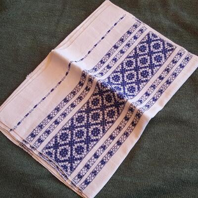 Vintage Shaker Furniture Scarf