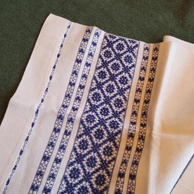 Vintage Shaker Furniture Scarf