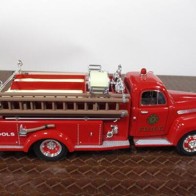 1/24 F.D.N.Y Fire Truck