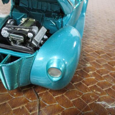 Ertl 1940 Ford Coupe Scale 1/18