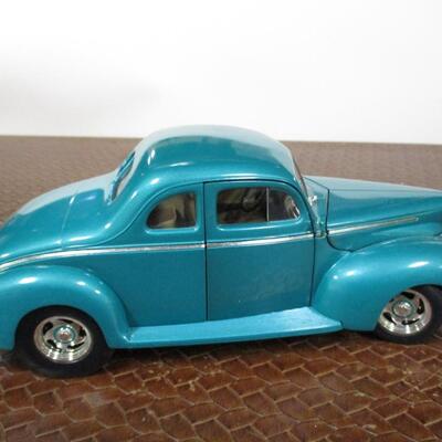 Ertl 1940 Ford Coupe Scale 1/18