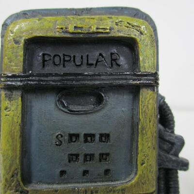 Polystone Old Car Gas Pumps