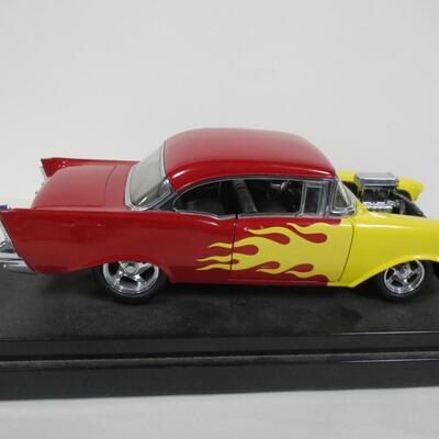 "History Channel" 1957 Chevrolet Bel Air Scale 1/18