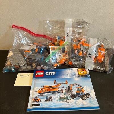 LEGO ~ Jurassic Park Set #75928 & City Set #60196
