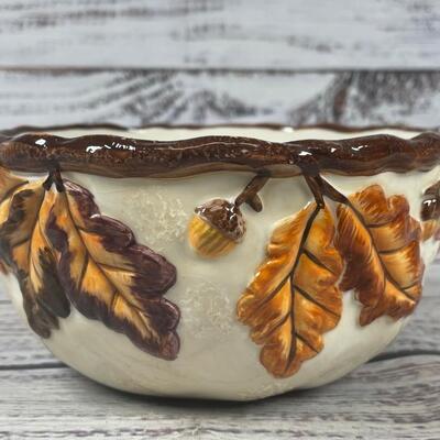 Set of Three of the Style Eyes by Baum Bros Acorn Collection Bowls