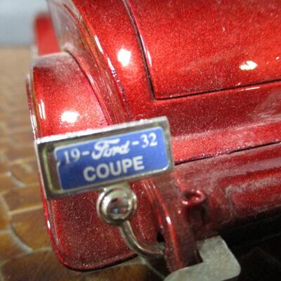 1932 Ford Coupe Scale 1/24 & 1932 Ford Deuce Hot Rod