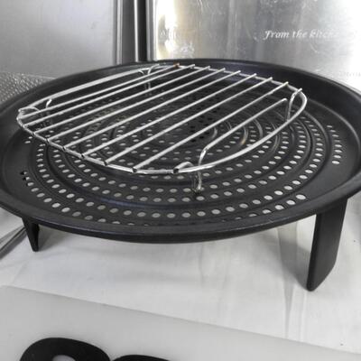 14 pc Kitchen, Cooling Racks, Cookie Pans, Mugs