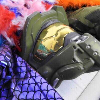 14 pc Costumes, master Chief, Scythe, Witches Hat, Blue Dress