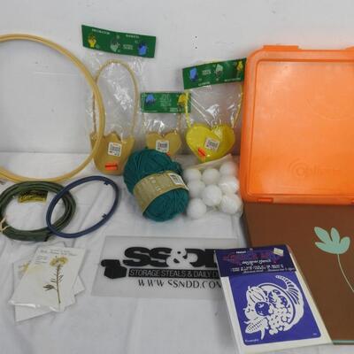 Craft Lot: Craft Paper Holder/Organizer, Decorative Baskets, Yarn