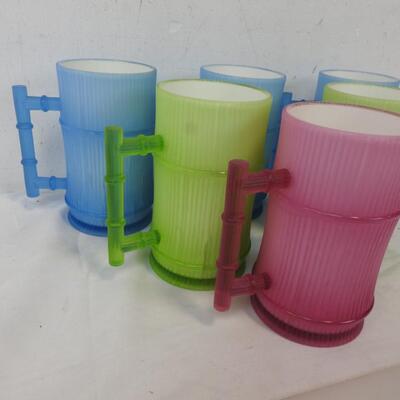 6 plastic Mugs/Cups with Handles: Pink, 2 Gren, 3 Blue