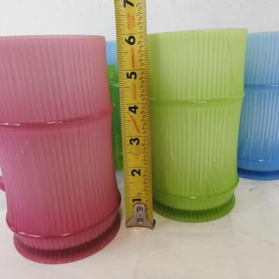 6 plastic Mugs/Cups with Handles: Pink, 2 Gren, 3 Blue