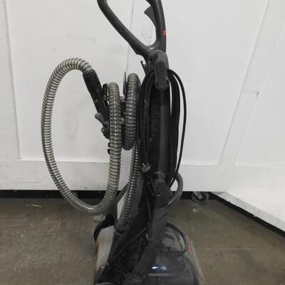 Bissell Carpet Cleaner: Pro Heat 2X Healthy Home Pet. Turns On