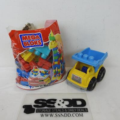 Mega Blox Dump Truck & Building Pieces for ages 1+ Kids Toys