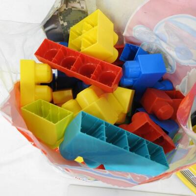 Mega Blox Dump Truck & Building Pieces for ages 1+ Kids Toys
