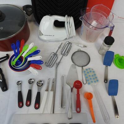 37 pc Kitchen Lot: Griddle Pan, Measuring Cups & Spoons, Hand Mixer, Pot w/ Lid