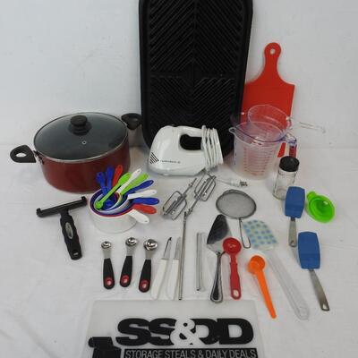 37 pc Kitchen Lot: Griddle Pan, Measuring Cups & Spoons, Hand Mixer, Pot w/ Lid