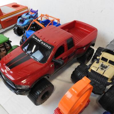 19 pc Kids Toy Car Lot: Hot Wheels, Monster Trucks, Fire Truck