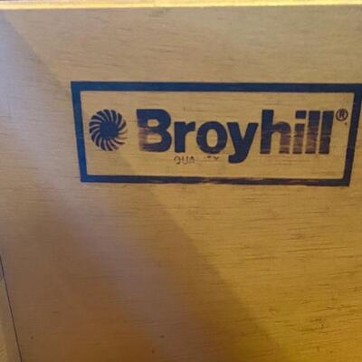 BROYHILL ~ Dresser ~ Excellent