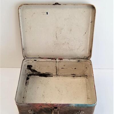 Lot #66 Scarce Vintage JAMES BOND Lunchbox
