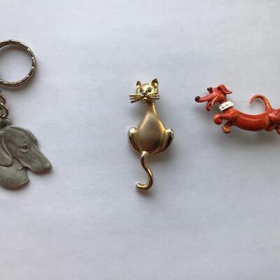 Lot 10 Dog Cat Bird Pins and 1 Keychain