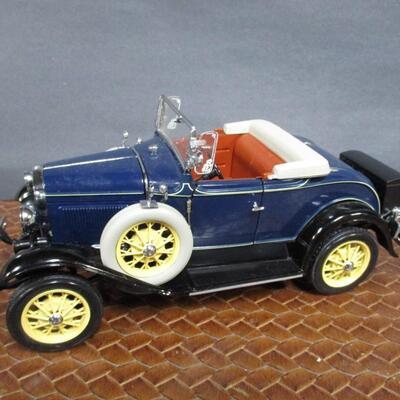Danbury Mint 1935 Duesenberg SSJ 1/24 & Ford 31 Model A 1931