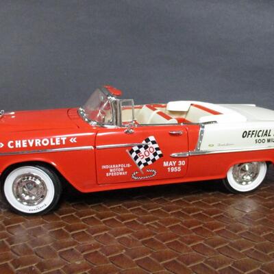 Ertl 1955 Chevrolet Bel Air Convertible Official Pace Car May 30 1955 Scale 1/18