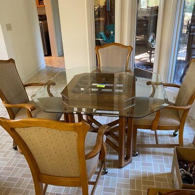 Glass Top Contemporary Kitchen Table and Four Chairs