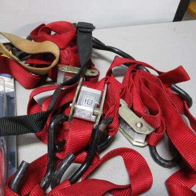 Box Lot Of Straps & Bungie Cords