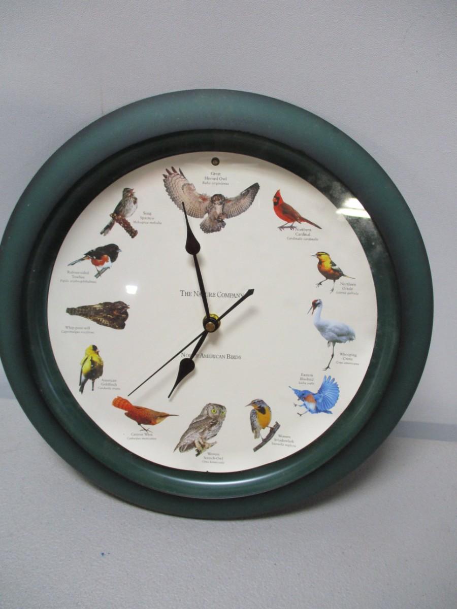 The Nature Company Bird Clock Bird Chirps