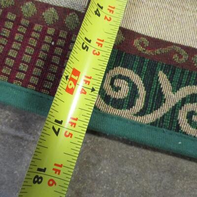 Apples & Apples Table Runner
