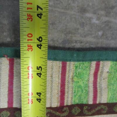 Apples & Apples Table Runner