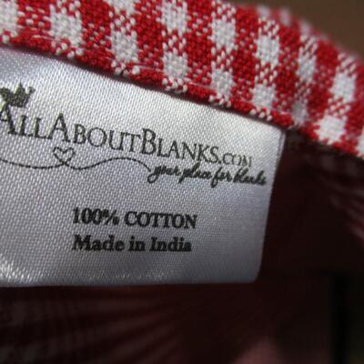 Vintage Fabric - Pot Holders & Table Cloths