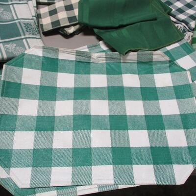 Vintage Fabric - Pot Holders & Table Cloths