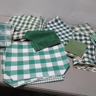 Vintage Fabric - Pot Holders & Table Cloths